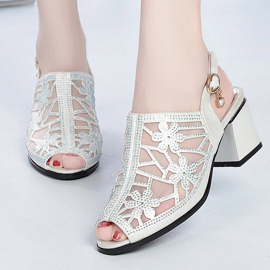 Damen Slingpumps mit modischer Blütenapplikation und funkelndem Schmuckdetail EB