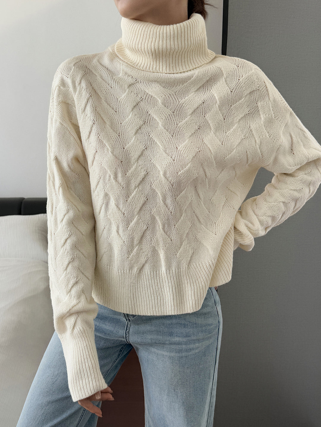 Damen nan grobstrick Rollkragenpullover mit Zopfstruktur, oversized Schnitt und längeren Ärmeln EB