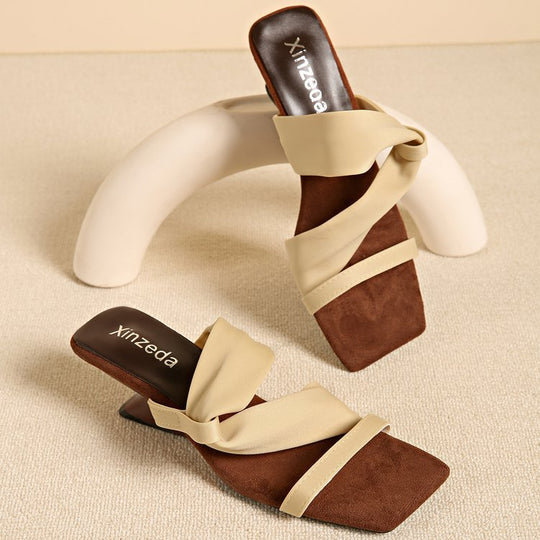 Damen Slide-Pantoletten mit stilvollem Riemendesign und bequemer Innensohle EB