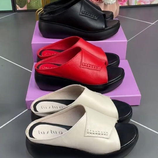 Damen Wedge-Pantoletten mit elegantem Riemendesign und komfortablem Fußbett EB