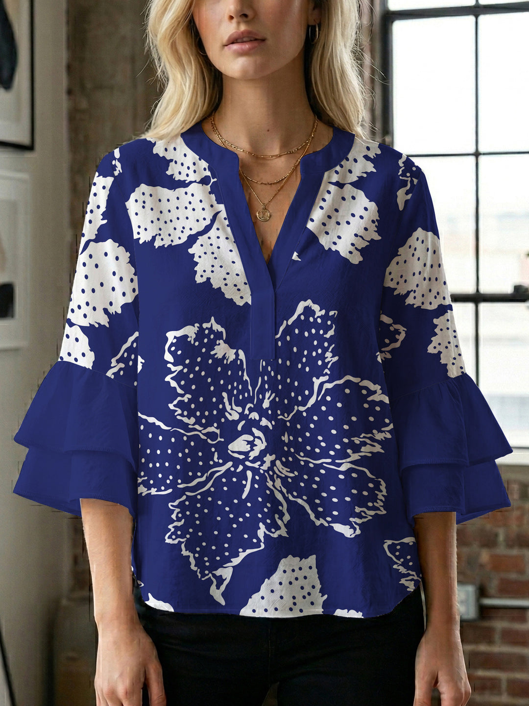 Damen elegantes Blusenshirt mit voluminösen Rüsenärmeln und grafischem Blumendesign EB