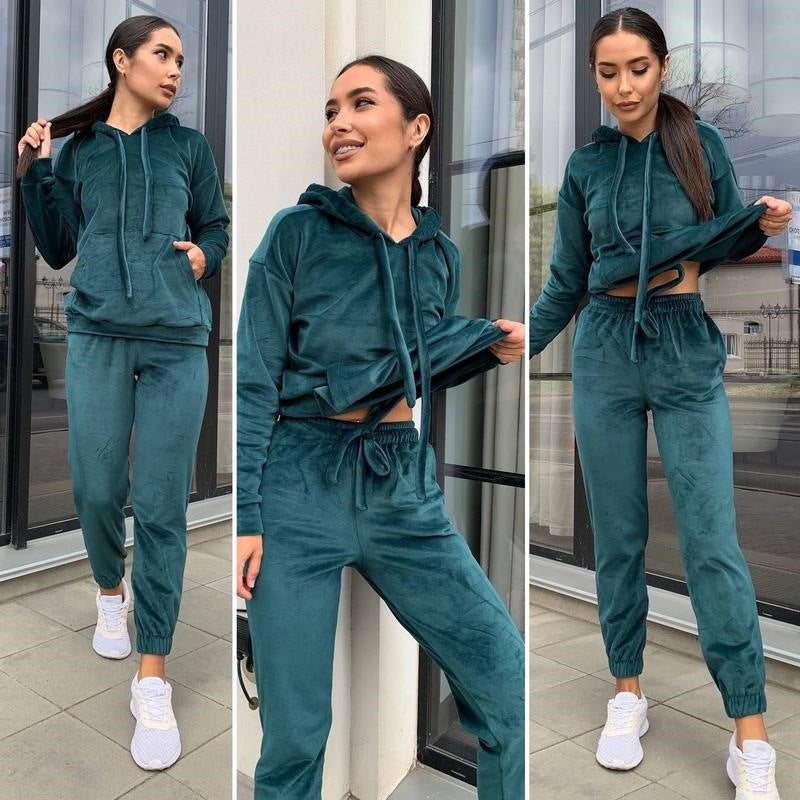 Damen Samt-Loungewear-Set mit kurz geschnittener Kapuzenjacke und Kordelzug-Jogginghose EB