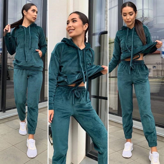 Damen Samt-Loungewear-Set mit kurz geschnittener Kapuzenjacke und Kordelzug-Jogginghose EB