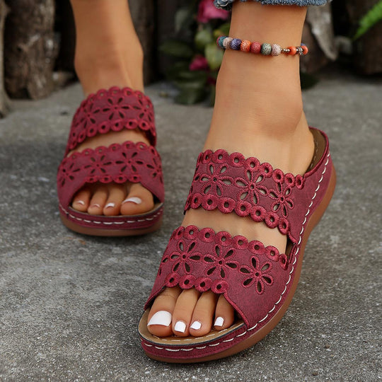 Damen komfortable Riemchen-Sandalen mit floralen Verzierungen EB