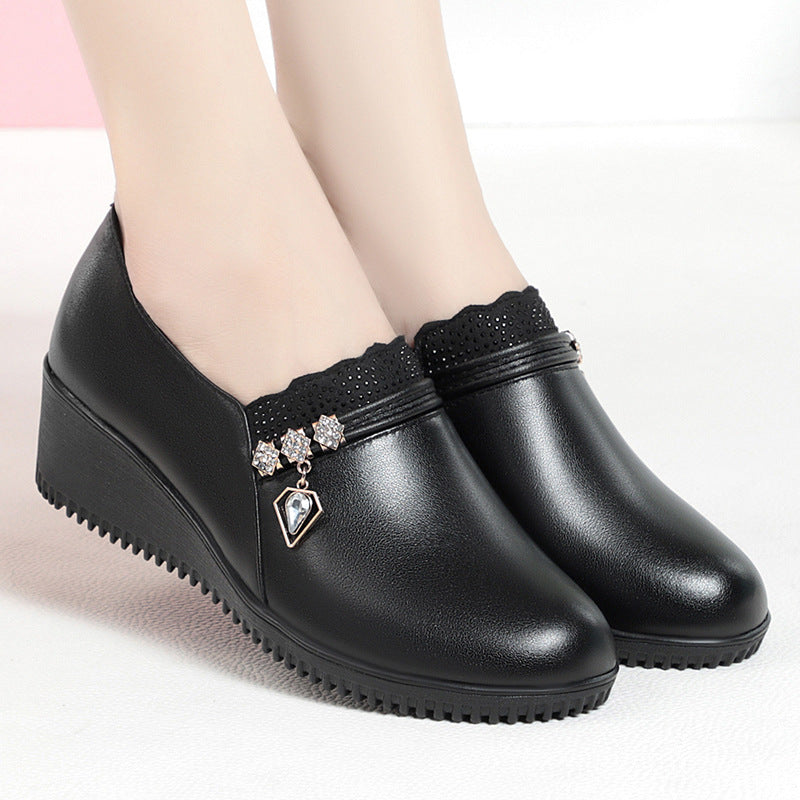 Damen Elegante und bequeme Wedge-Slipper mit modischem Schmuckdetail EB
