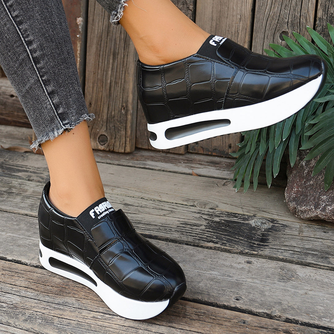 Damen Slip-On Sneaker mit luxuriösem Krokodil-Lederlook und bequemem Hochplateau EB