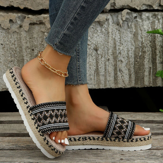 Damen Komfortable Plateausandalen mit modischer Stickerei EB