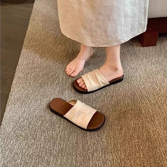 Damen Komfortable Zehentrenner-Sandalen mit breitem Riemendesign und ergonomischem Fußbett EB
