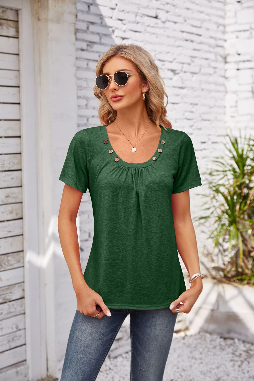 Damen Freizeit T-Shirt mit dekorativen Knöpfen EB