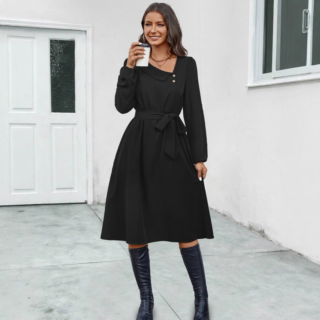Damen Midikleid mit tailliertem Schnitt und eleganten Knopfdetails EB
