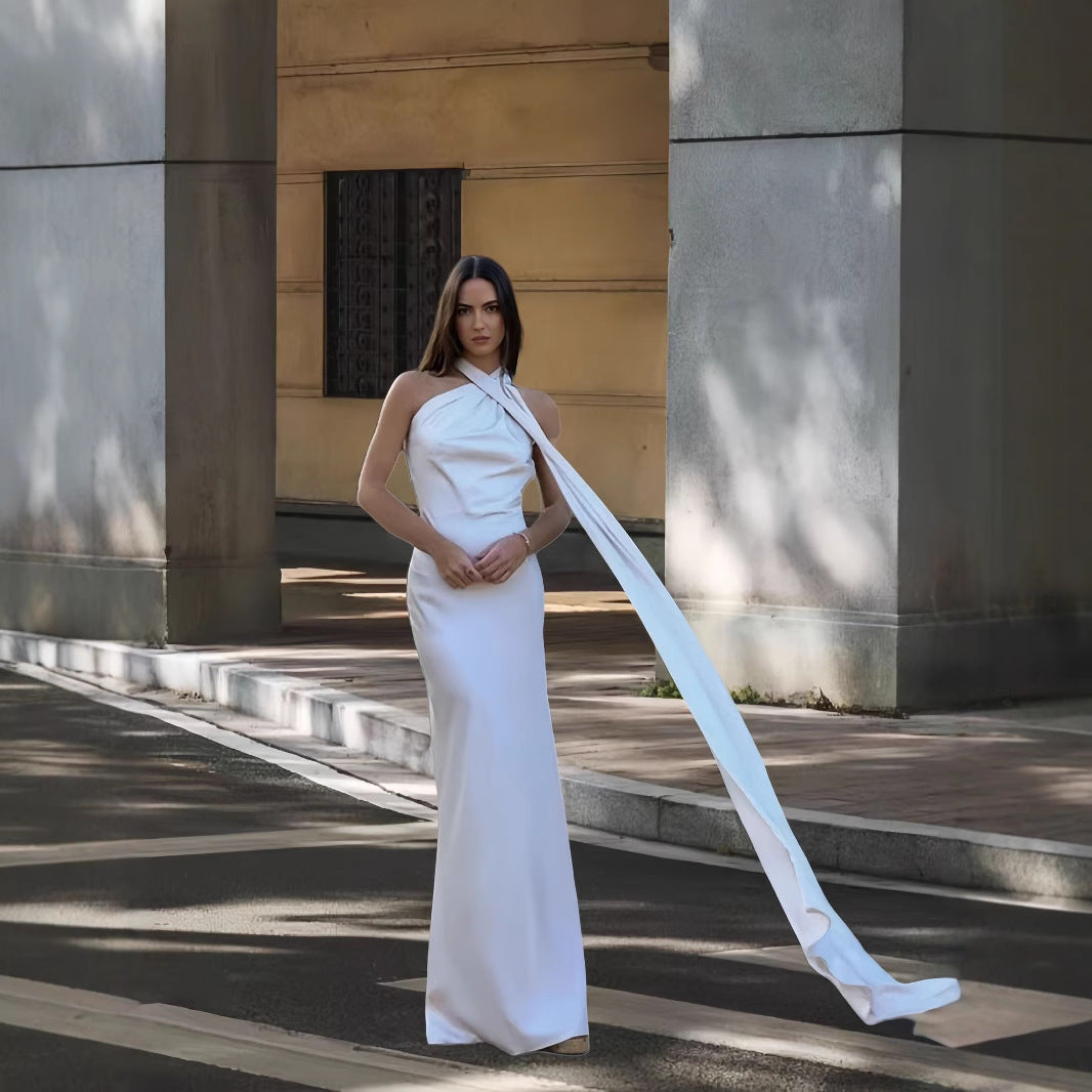 Damen Elegantes und fließendes Abendkleid mit asymmetrischem Ausschnitt EB