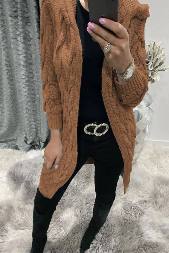 Damen Grobstrickjacke mit elegantem Zopfmuster und praktischer Kapuze EB