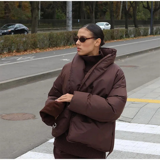 Damen Praktische und modische Daunenjacke mit Gürtel EB