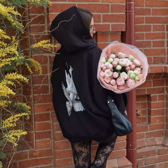 Damen Kapuzensweater mit kunstvollem Vogelmotiv und entspannter Passform EB