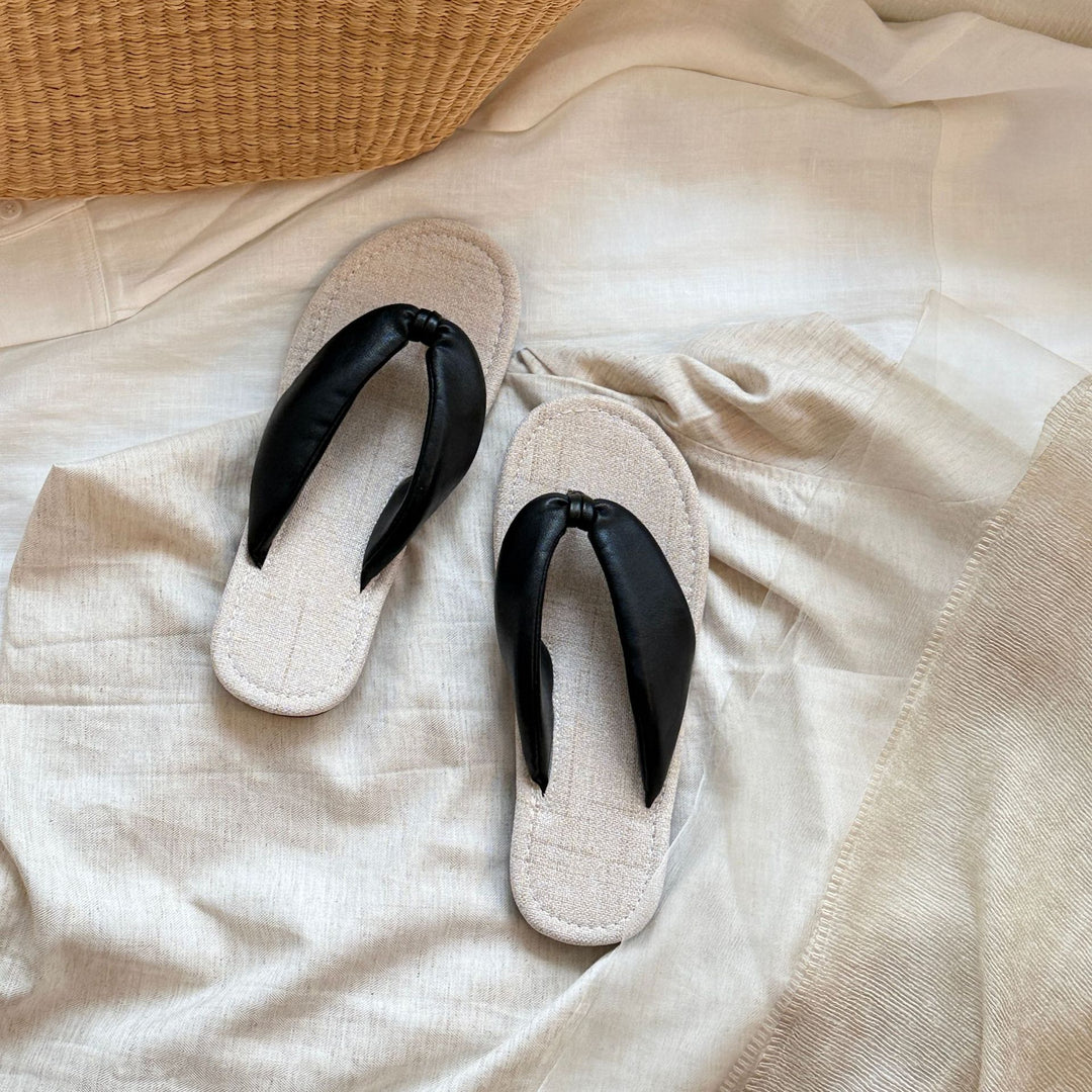 Damen Zehentrenner-Sandalen mit stylischem Riemendesign und komfortablem Fußbett EB
