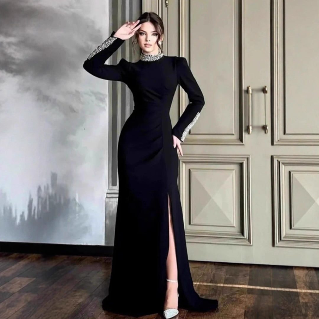 Damen Elegantes Abendkleid mit schimmernden Details und hohem Schlitz EB