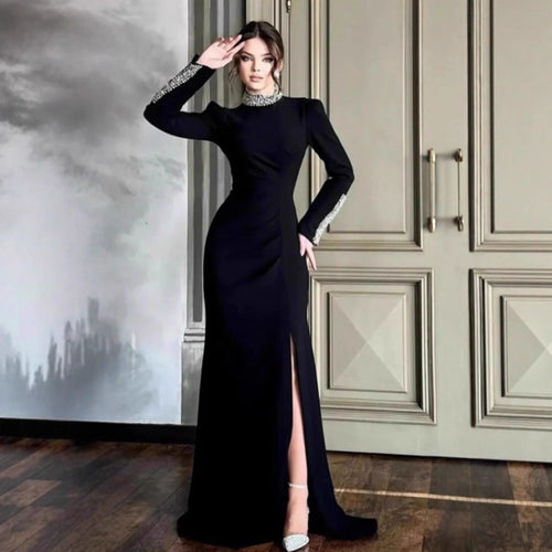Damen Elegantes Abendkleid mit schimmernden Details und hohem Schlitz EB