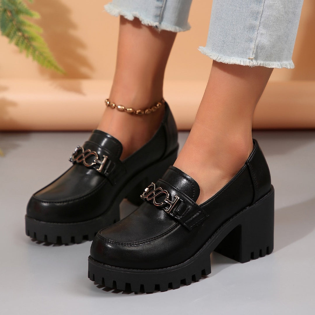 Damen Elegante Mokassins mit robustem Plateau und trendigem Ketten-Detail EB