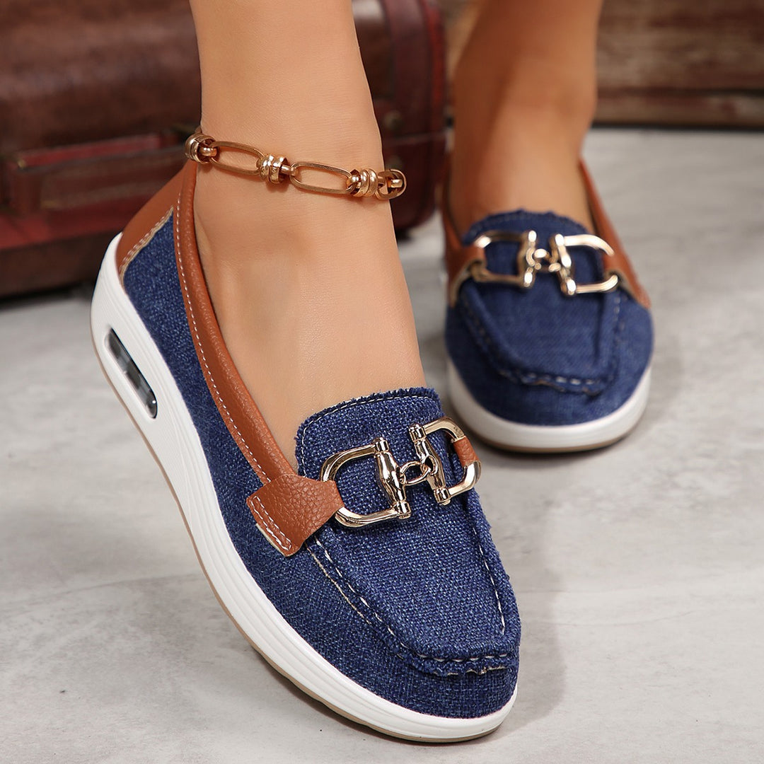 Damen Slip-On Sneaker mit modischem Metallakzent EB