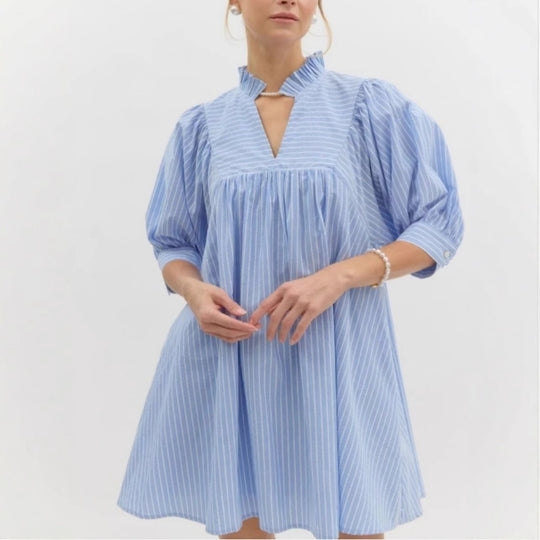 Damen Kurzarm Kleid mit modernem Stehkragen und Volant-Detail EB