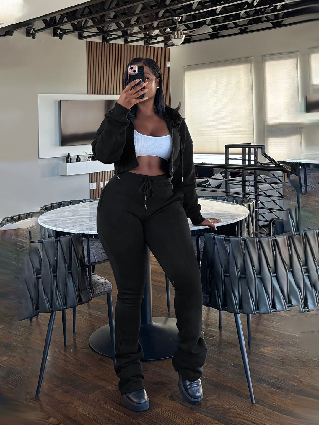 Damen nan kurz geschnittenes Zip-Hoodie und Highwaist-Jogginghose-Set mit Kordelzug und leicht gerafften Knöchelabschlüssen EB