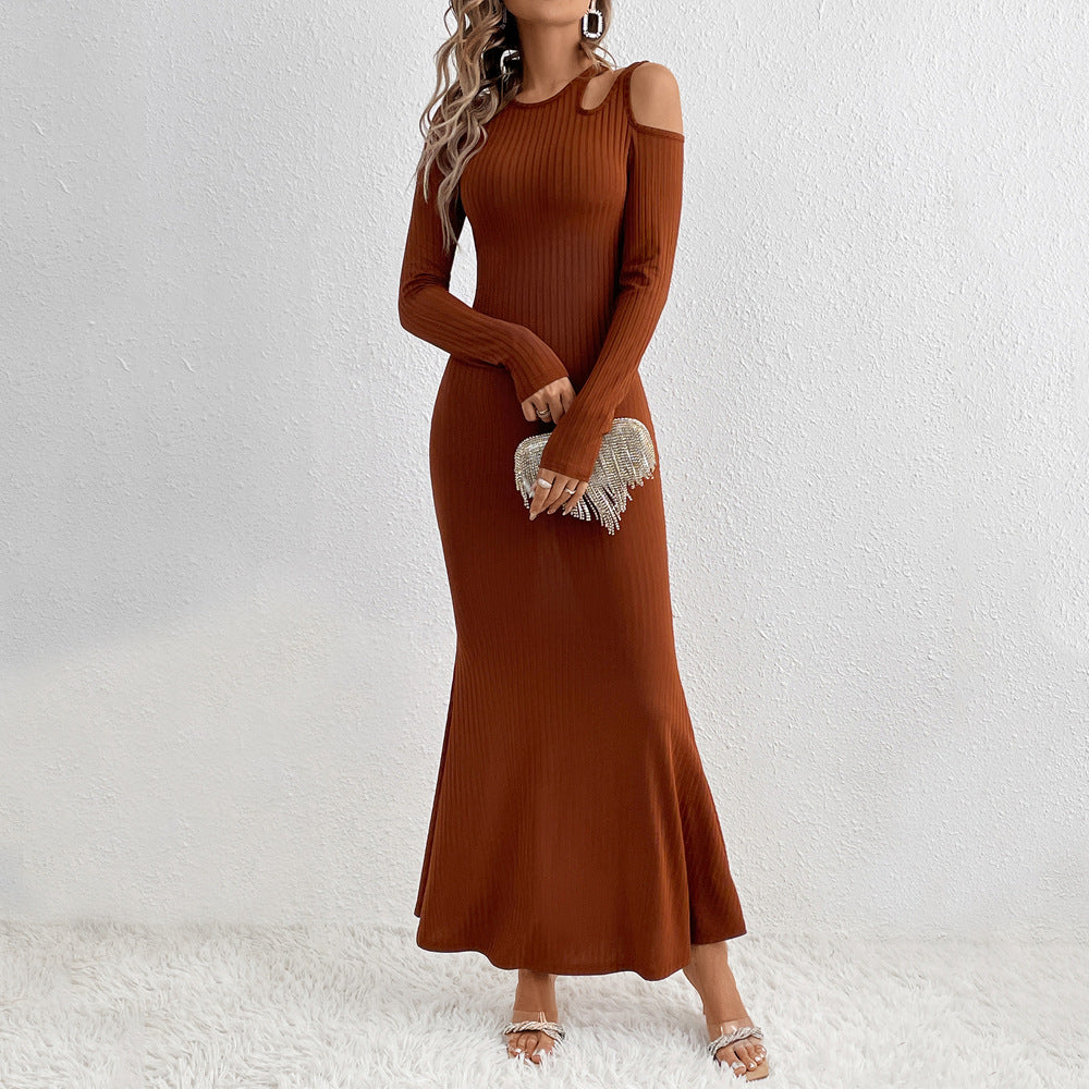 Damen geripptes Meerjungfrauen-Maxikleid mit Cold-Shoulder Cutouts, sculptender Passform und ausgestelltem Saum Eichborn Berlin