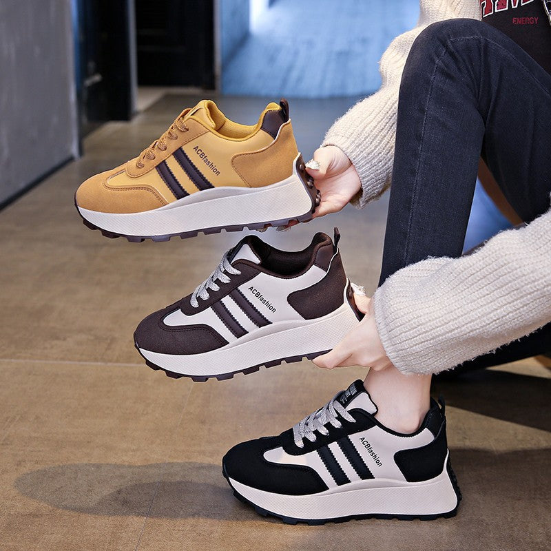 Damen Urbaner Freizeitsneaker mit dämpfendem Sohlenprofil und modischem Design EB