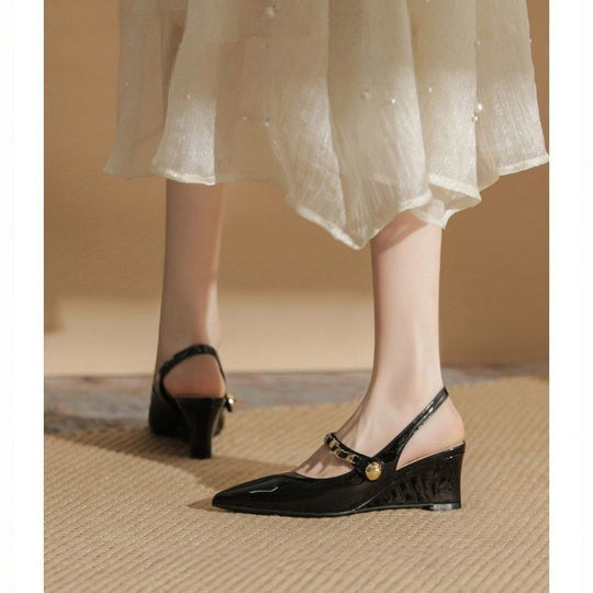 Damen Slingback-Pumps mit dekorativen Metallakzenten EB
