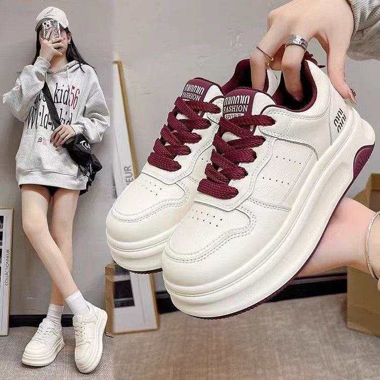 Damen Modische Sneakers mit sportlich-elegantem Design und dämpfender Sohle EB