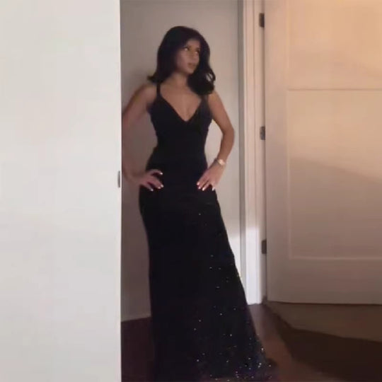 Damen glamouröses Abendkleid mit glitzerndem Paillettenbesatz und tiefem V-Ausschnitt EB