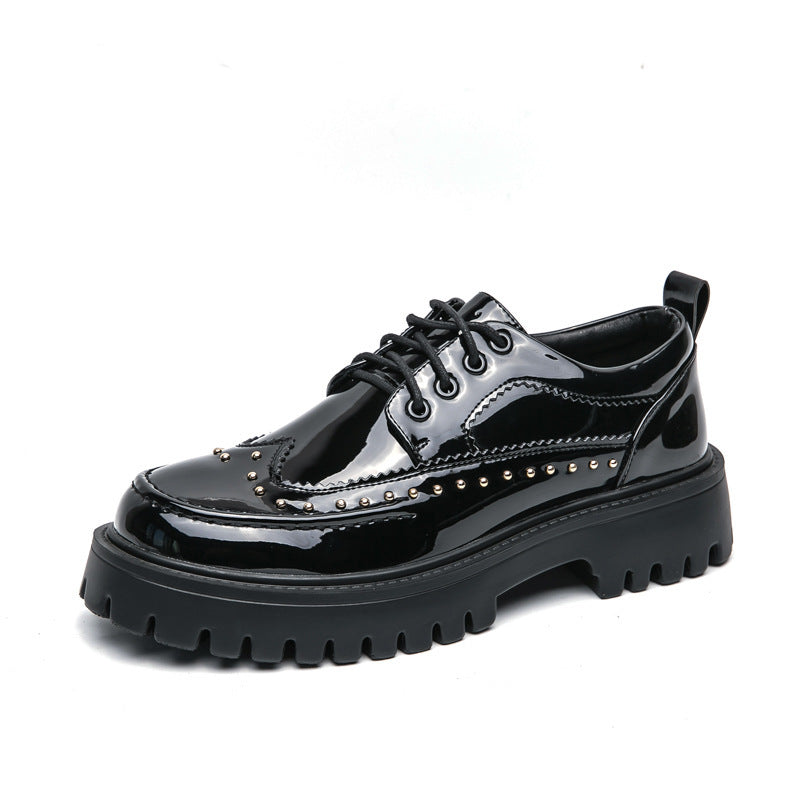 Damen Plateau-Brogue Derby mit markanter Profilsohle und Lacklederoptik EB