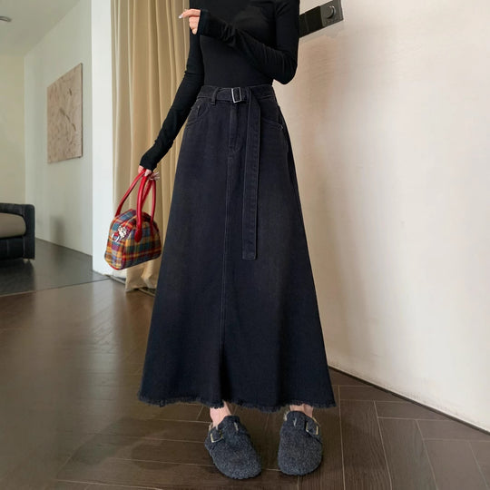Damen Maxirock mit lässigem Gürtel und fransigem Saum EB