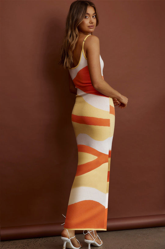 Damen Maxikleid mit kreativem Wellenmuster und weichem Strickmaterial EB