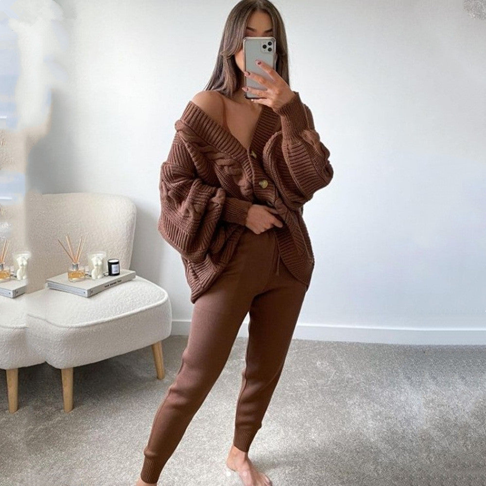 Damen Grobstrickjacke mit V-Ausschnitt und Knöpfen EB