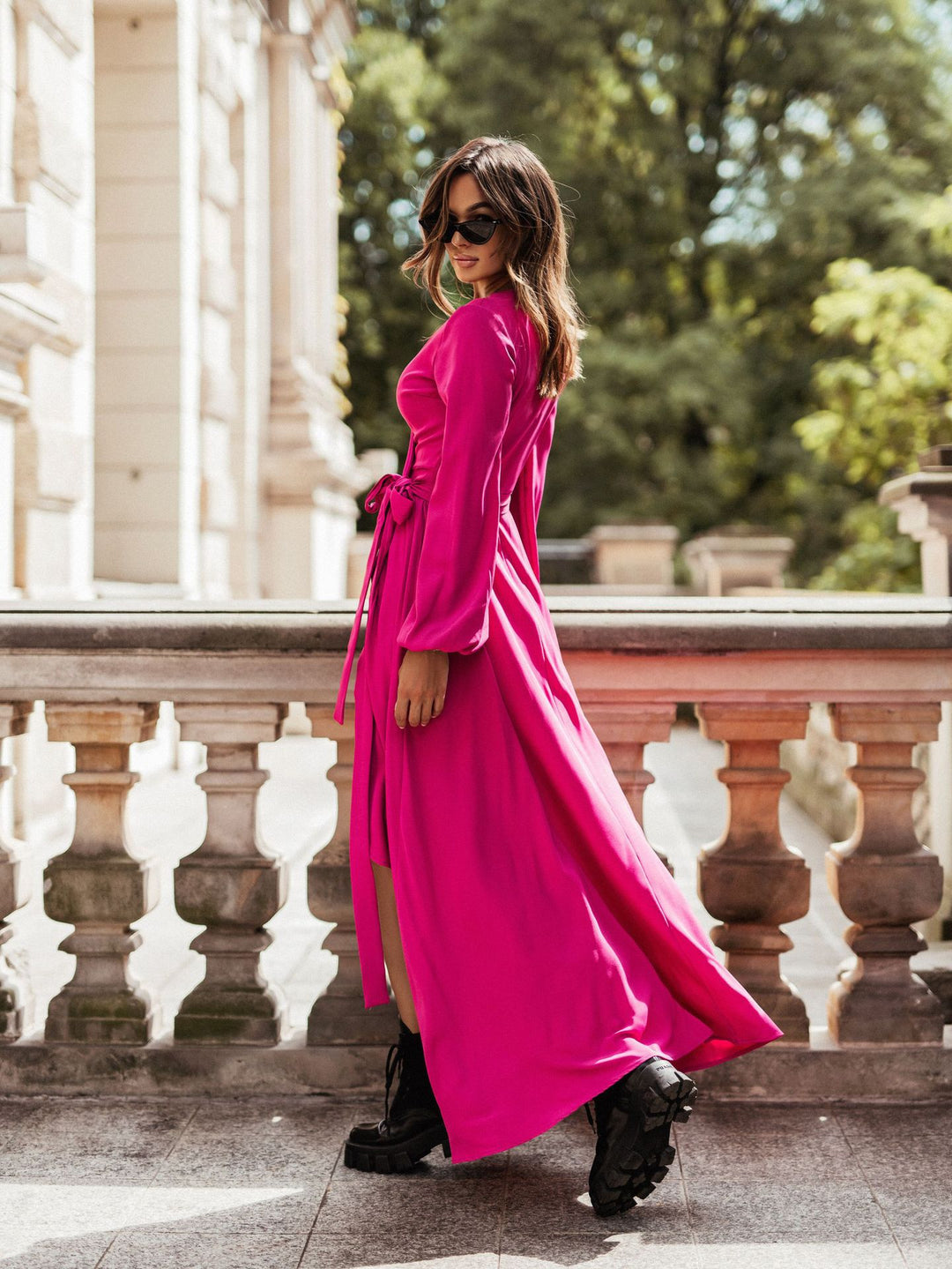 Damen Langärmliges Maxikleid mit Taillengürtel und eleganten Rüschendetails EB