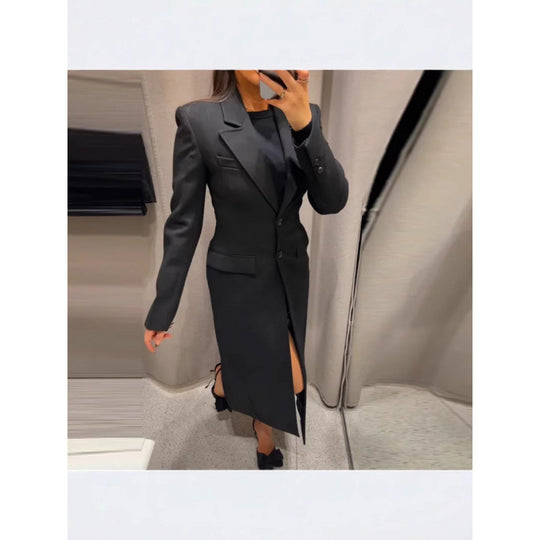 Damen Eleganter Longblazer mit schmaler Silhouette und klassischen Details EB