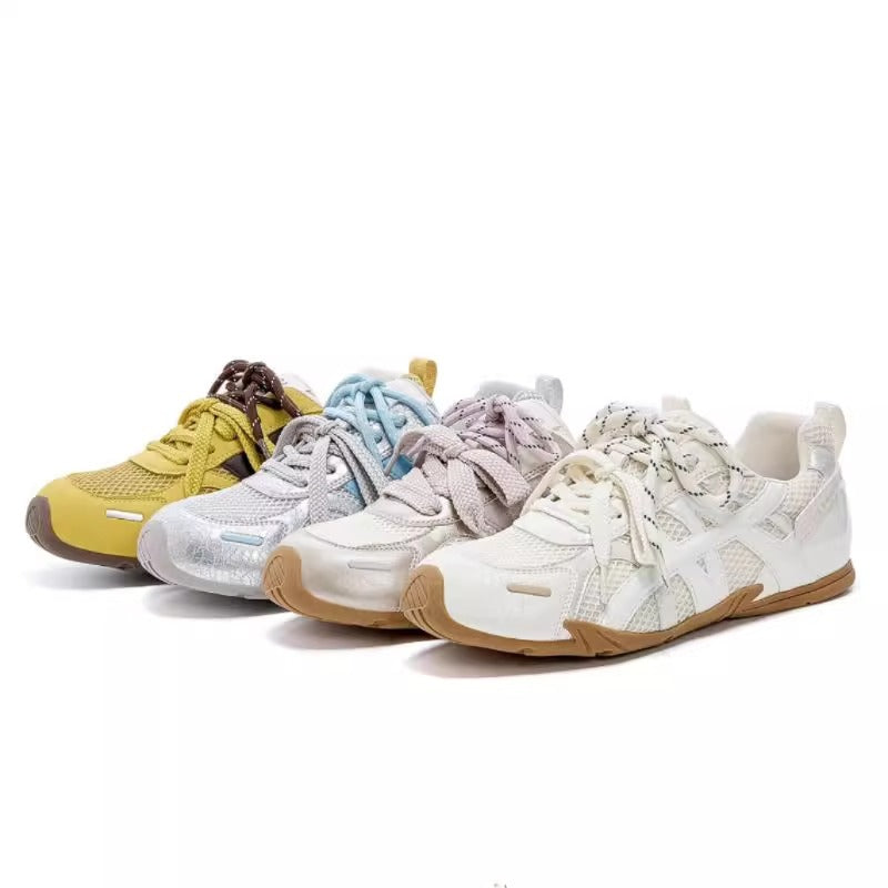 Damen Sportliche Sneakers mit atmungsaktiver Netzstruktur und reflektierenden Akzenten EB
