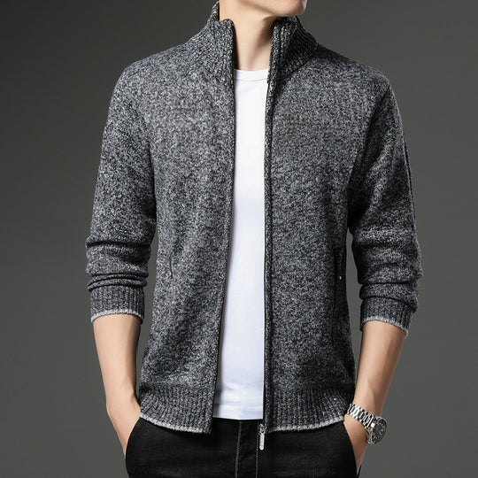 Herren Fleecejacke mit hochgeschlossenem Kragen und praktischen Reißverschlusstaschen EB