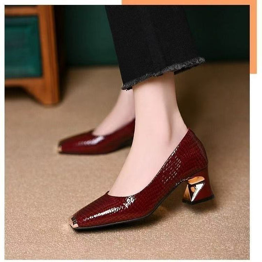 Damen Elegante und schicke Pumps mit glänzendem Finish EB