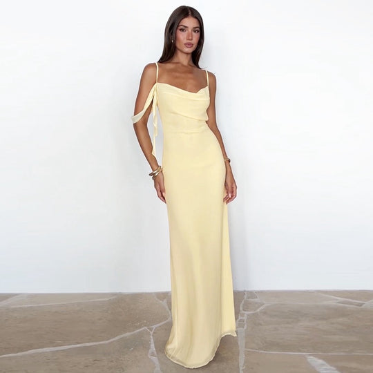 Damen Maxikleid mit verführerischem Schnitt und raffinierten Rüschendetails EB