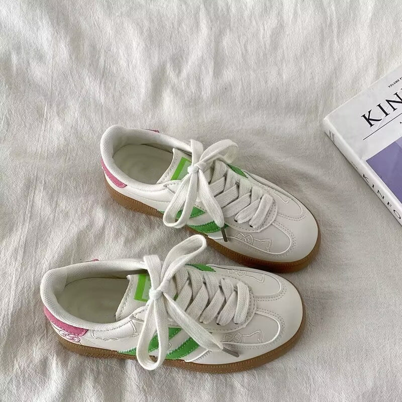 Damen Freizeit Sneakers mit bunten Applikationen und rutschfester Sohle EB