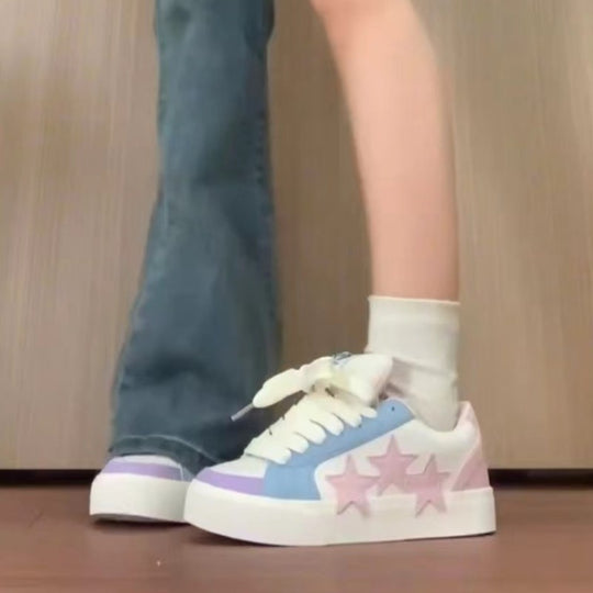 Damen Sneaker im modernen Sternen-Design EB