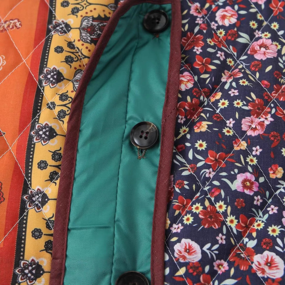 Damen gesteppte Patchwork-Jacke mit praktischen Taschen und farbenfrohem Muster EB