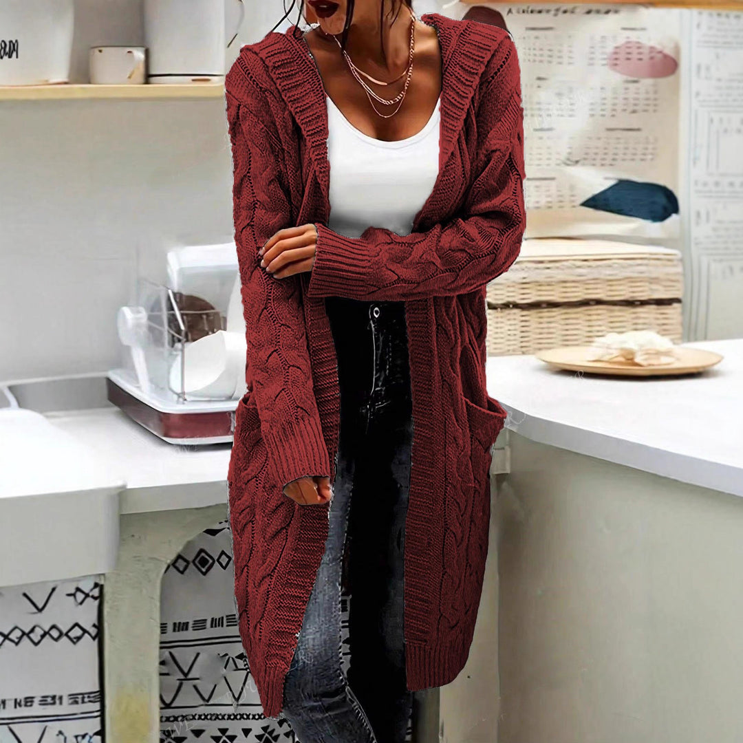 Damen Grobstrickjacke mit hochwertigen Zopfmustern und praktischen Taschen EB