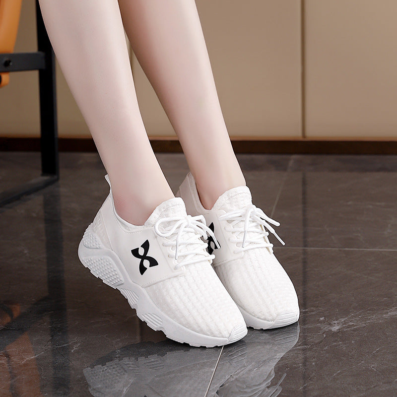 Damen Sportliche und atmungsaktive Sneaker von EB