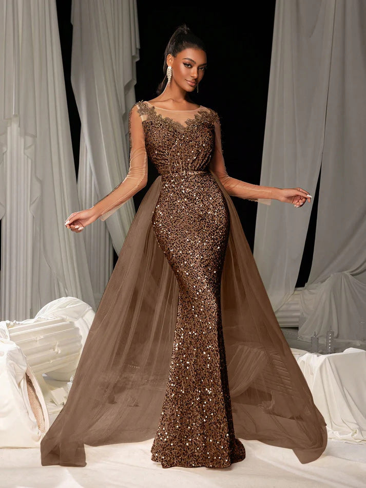 Damen Glamouröses Abendkleid mit schimmerndem Spitzenoberteil und fließendem Tüllumhang EB