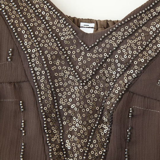 Damen Sommerliches Kleid mit elegantem V-Ausschnitt und raffinierten Rüschendetails EB