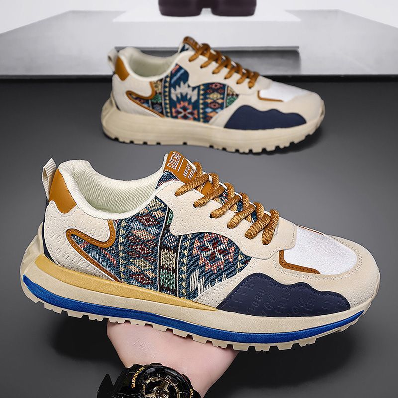 Damen Sportliche Sneaker mit einzigartigem textilem Design und dämpfender Sohle EB