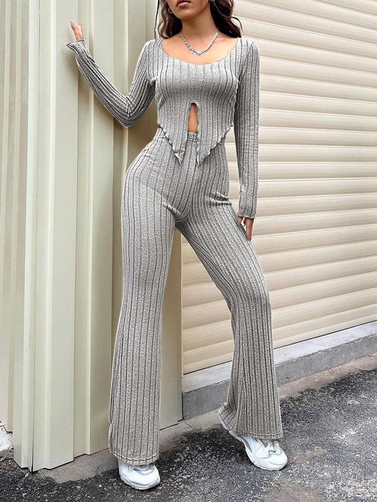 Damen Strickanzug mit modischem Cut-Out EB