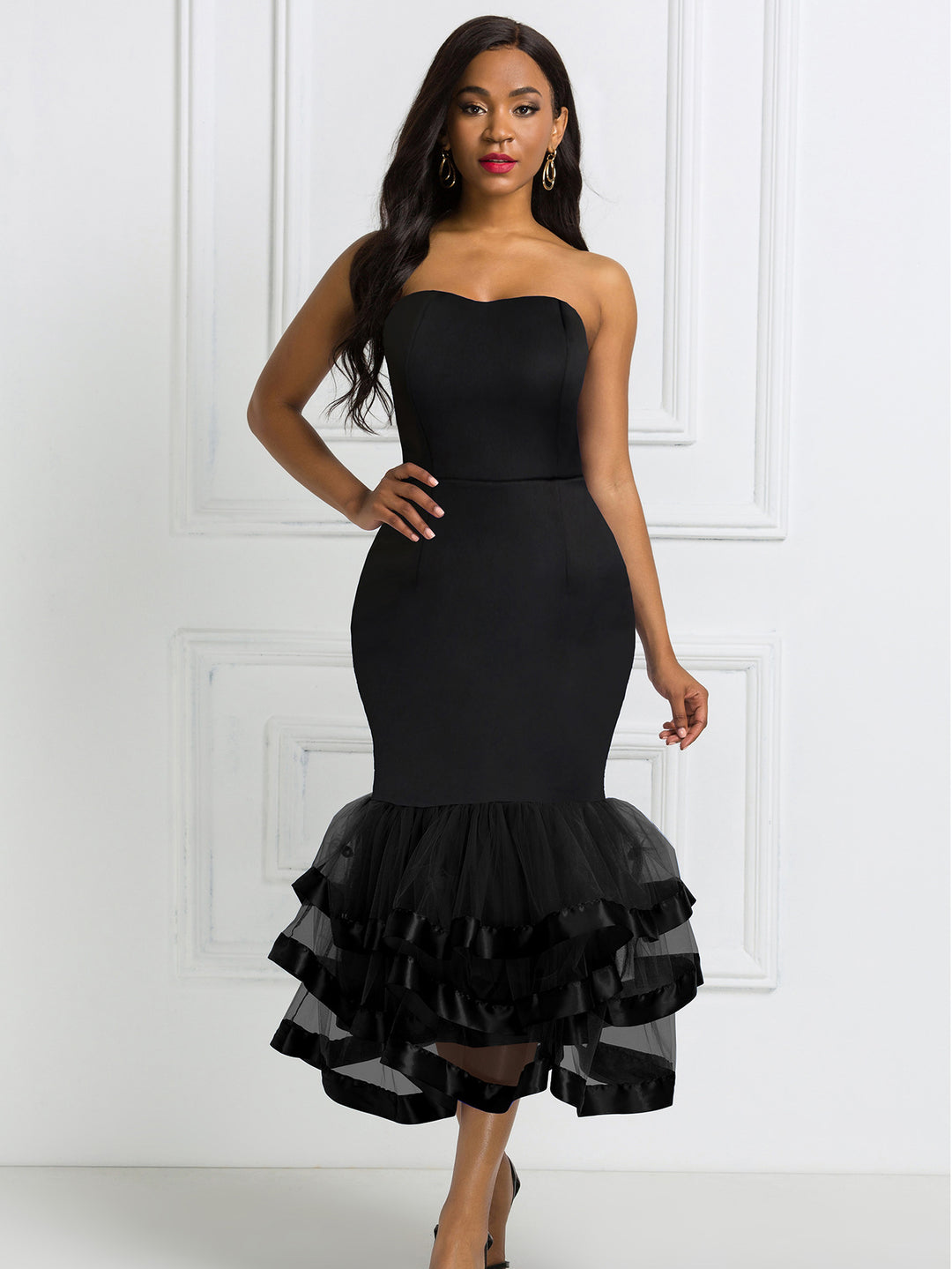 Damen Figurbetontes Abendkleid mit voluminösem Rüschen-Saum EB